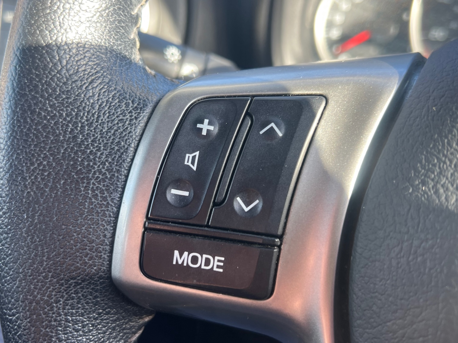 Used Toyota Yaris 2012 for sale - 75895408: Photo 18
