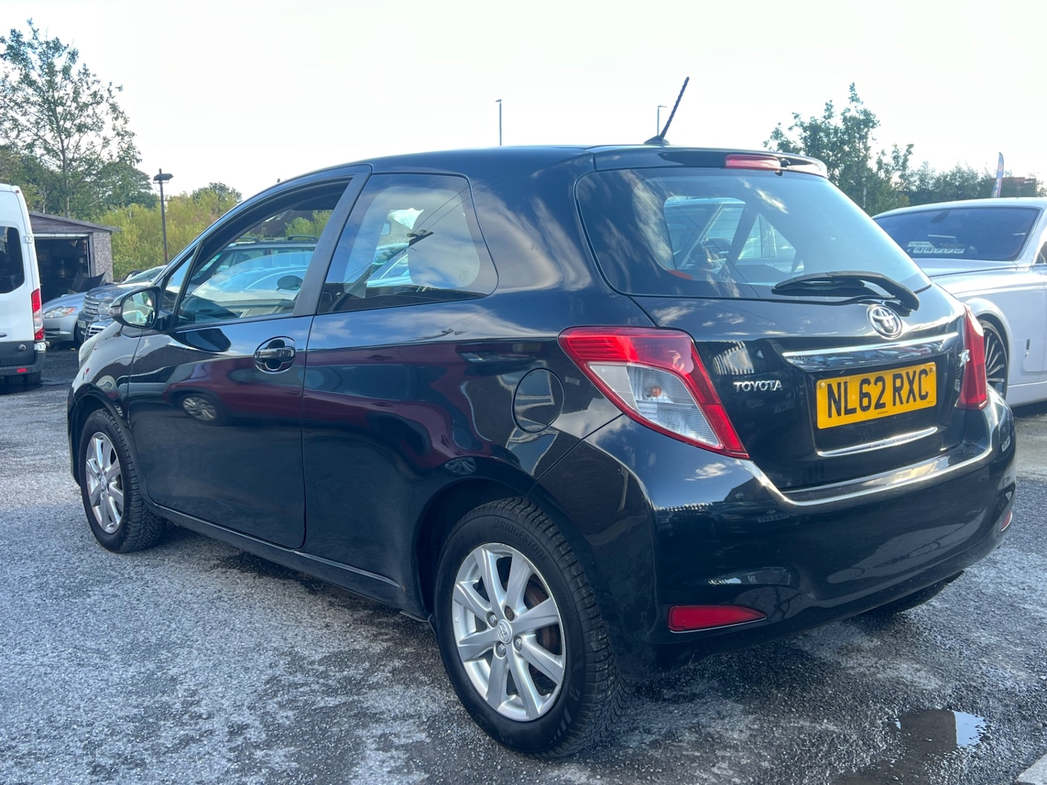 Used Toyota Yaris 2012 for sale - 75895408: Photo 5