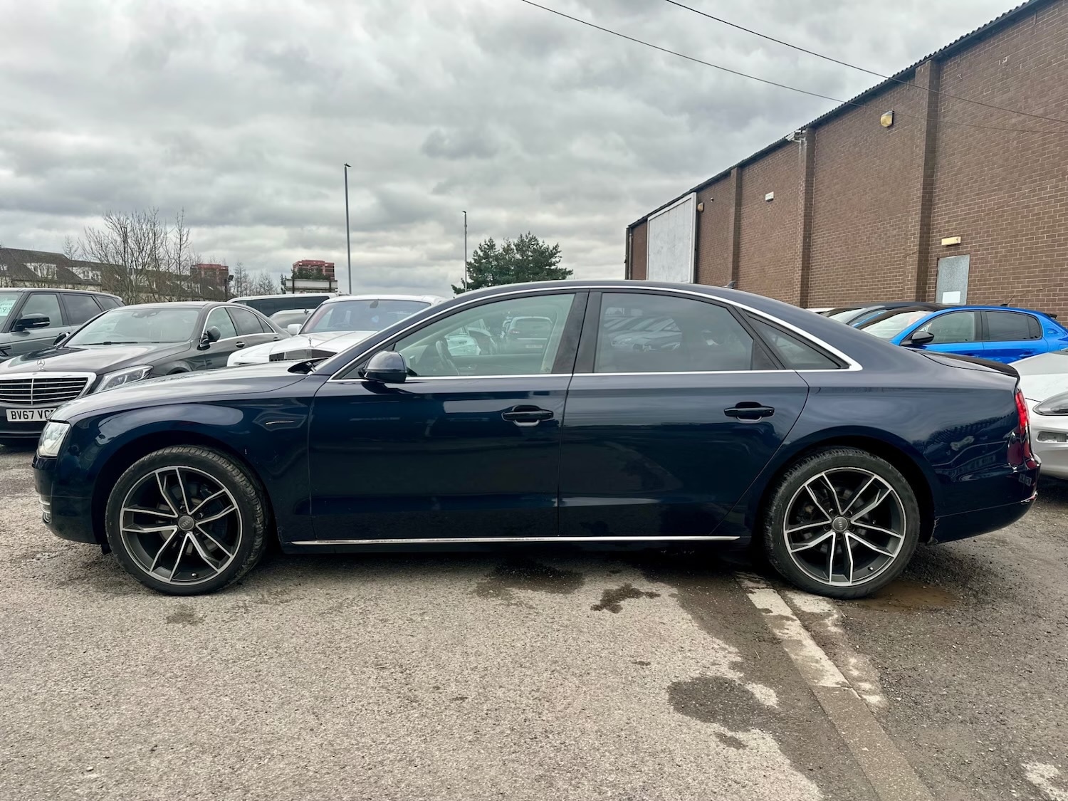 Used Audi A8 2010 for sale - 77736175: Photo 5