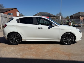 Used Alfa Romeo Giulietta 2011 for sale - 78144682: Photo