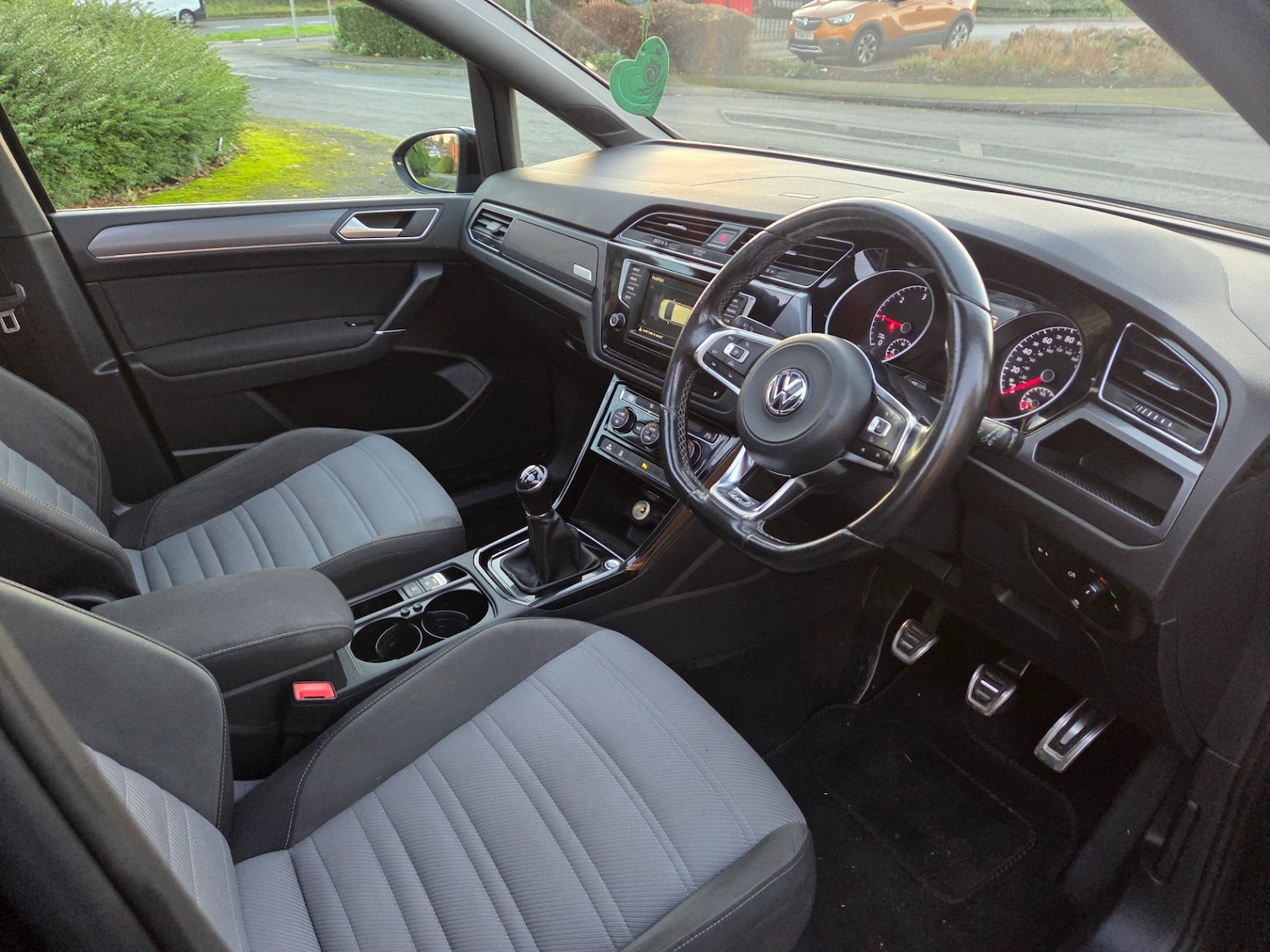 Used Volkswagen Touran 2017 for sale - 76570813: Photo 10