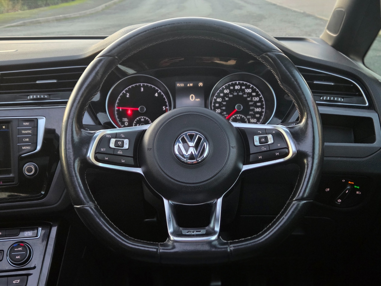 Used Volkswagen Touran 2017 for sale - 76570813: Photo 22