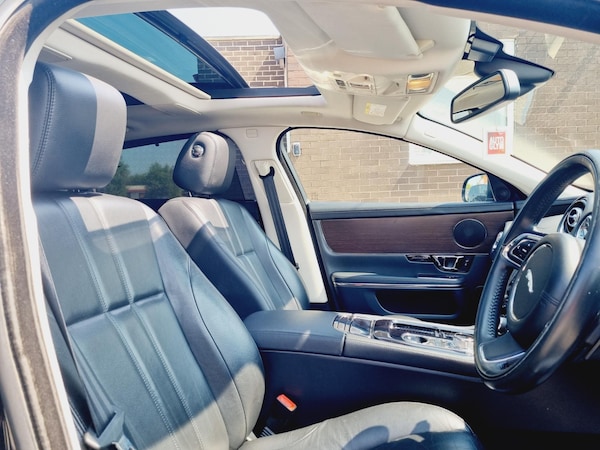 Used Jaguar XJ 2015 for sale - 67304055: Photo 13