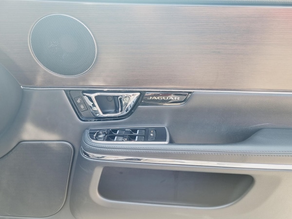 Used Jaguar XJ 2015 for sale - 67304055: Photo 14