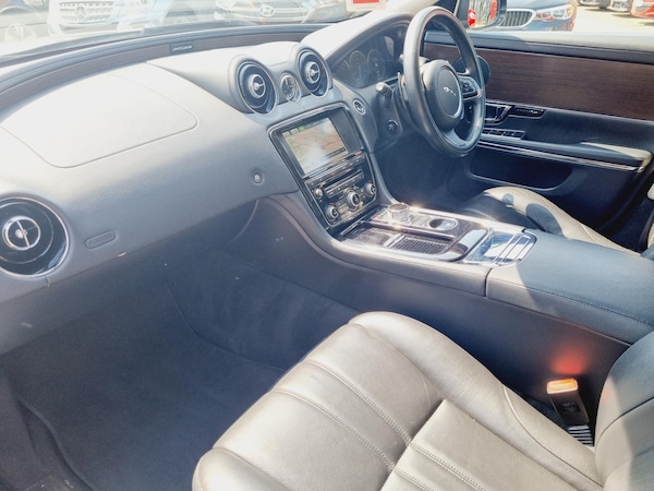 Used Jaguar XJ 2015 for sale - 67304055: Photo 16