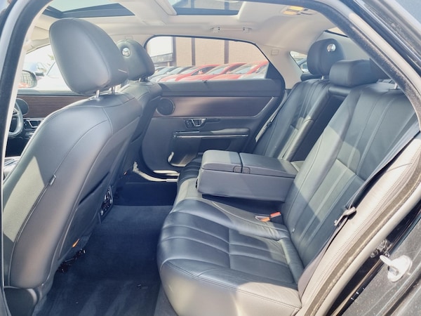 Used Jaguar XJ 2015 for sale - 67304055: Photo 18