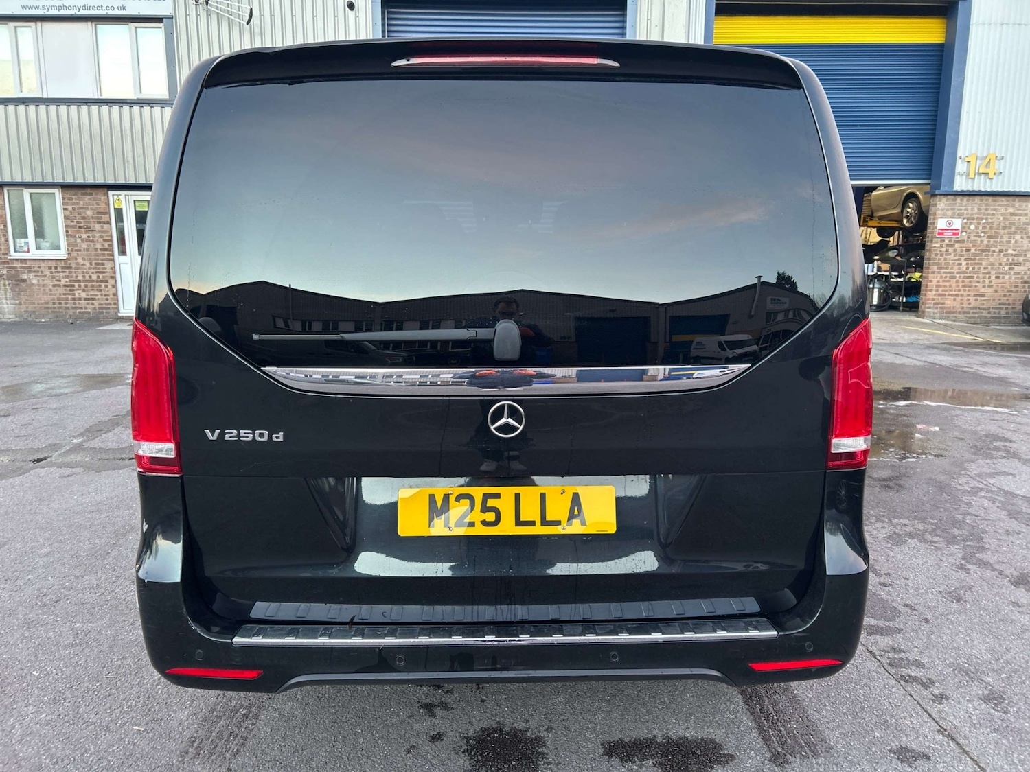 Used Mercedes-Benz V-Class 2018 for sale - 77618779: Photo 4