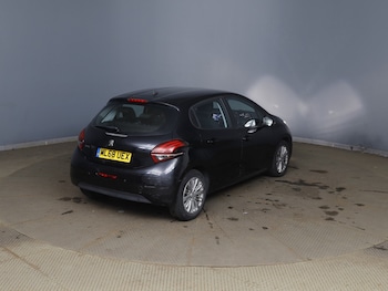 Used Peugeot 208 2018 for sale - 79599585: Photo