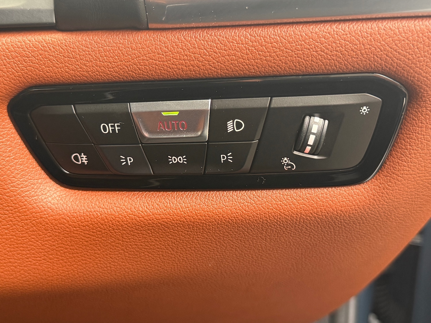 Used BMW 8 Series 2018 for sale - 77562894: Photo 24