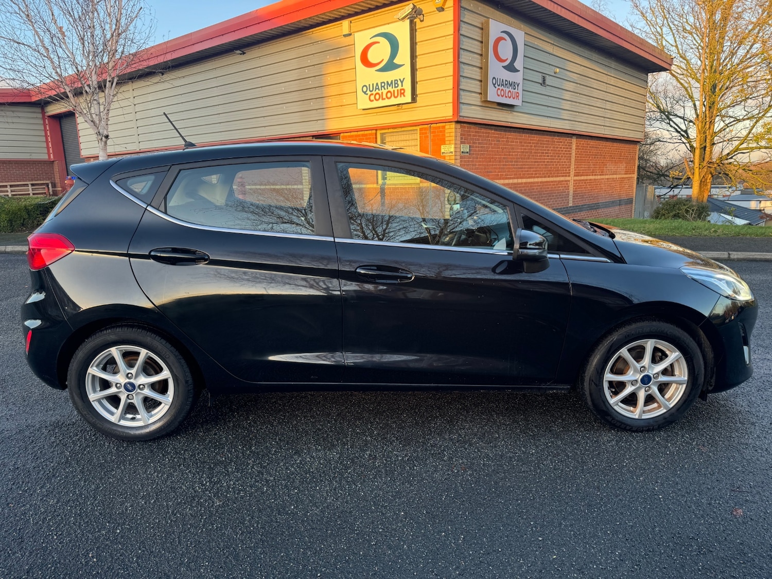 Used Ford Fiesta 2017 for sale - 76737965: Photo 2