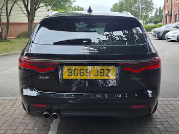 Used Jaguar XF 2019 for sale - 75627134: Photo