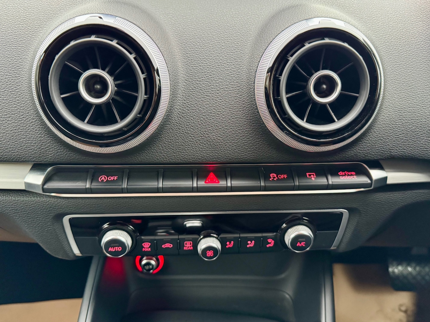 Used Audi A3 2016 for sale - 76527325: Photo 20