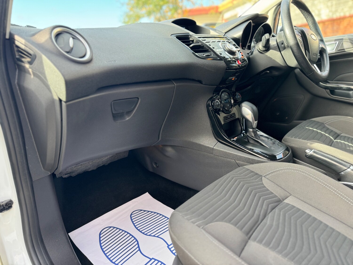 Used Ford Fiesta 2014 for sale - 76365209: Photo 15