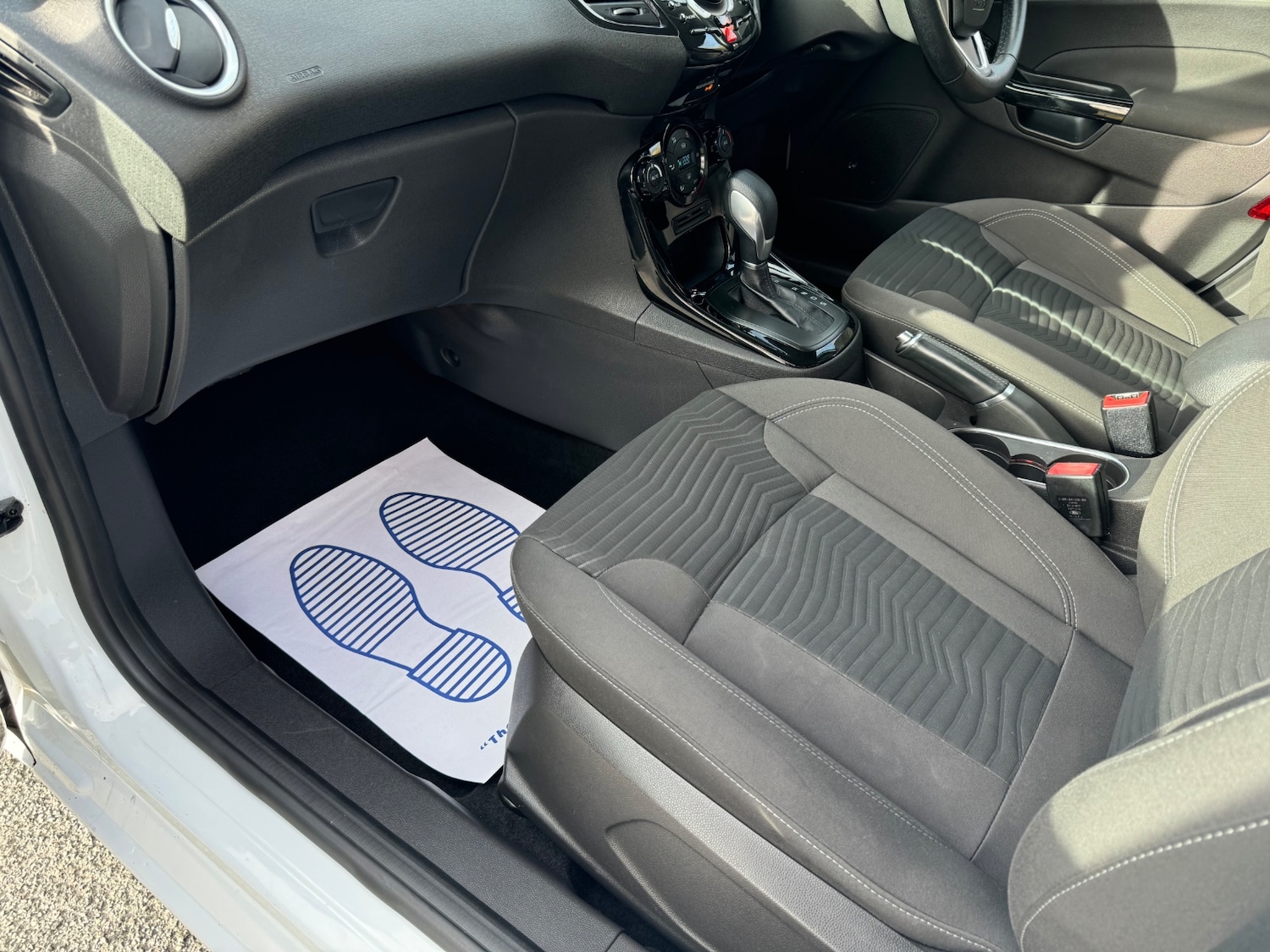 Used Ford Fiesta 2014 for sale - 76365209: Photo 16