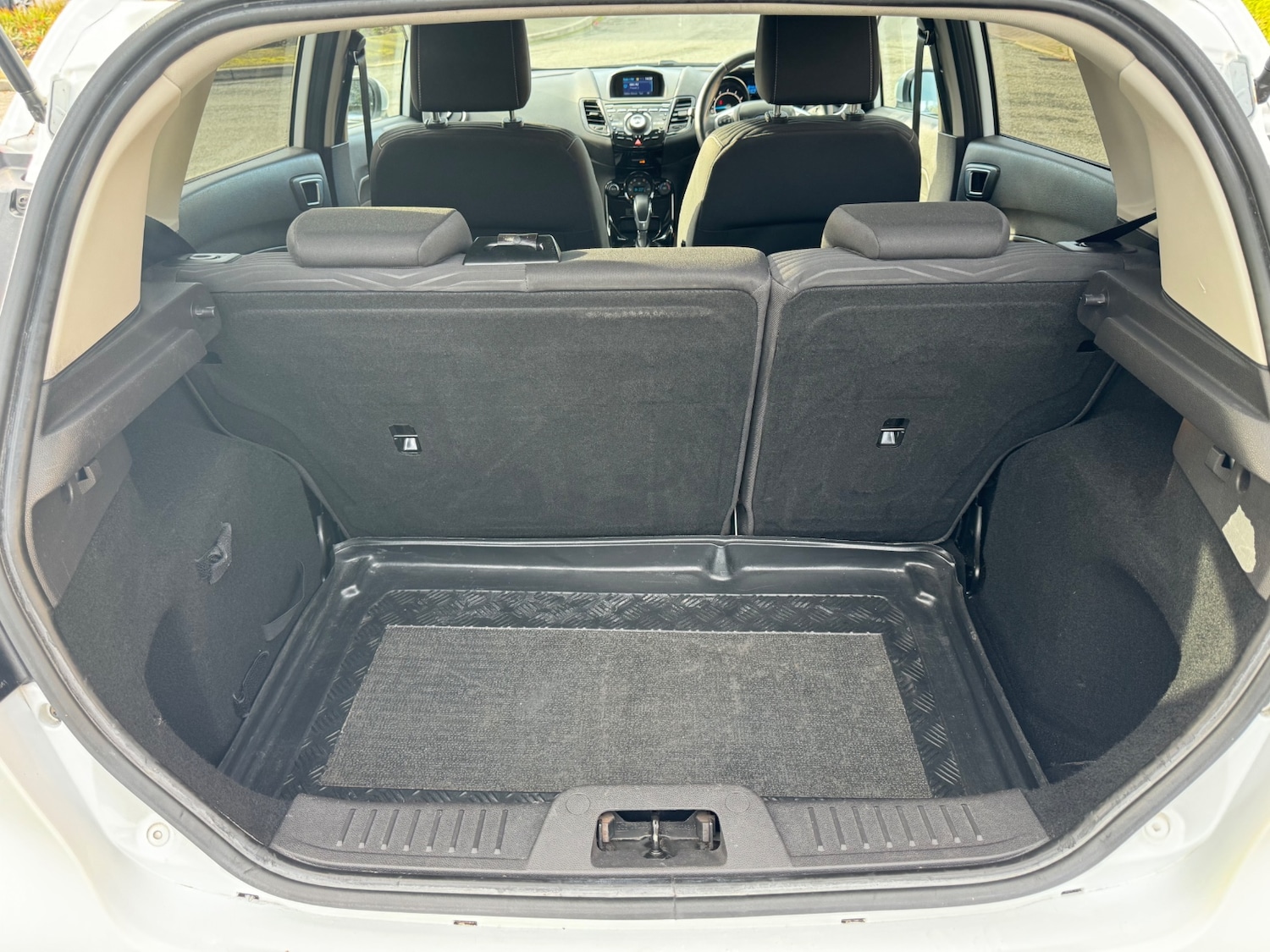 Used Ford Fiesta 2014 for sale - 76365209: Photo 22