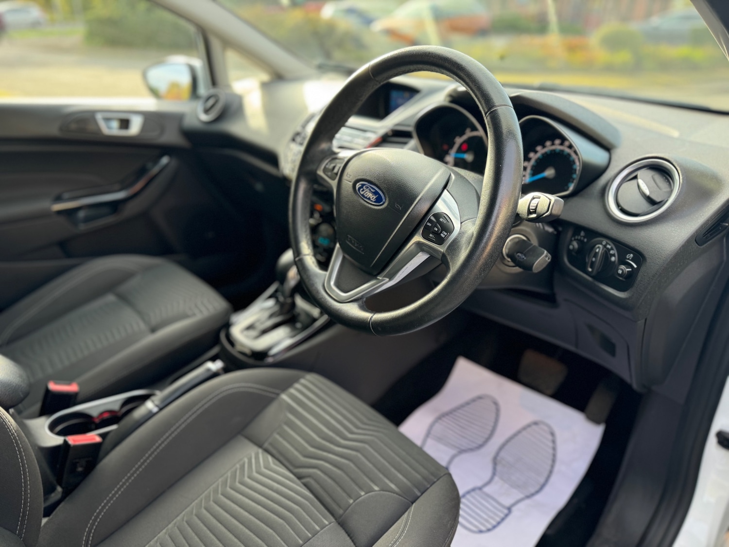 Used Ford Fiesta 2014 for sale - 76365209: Photo 9