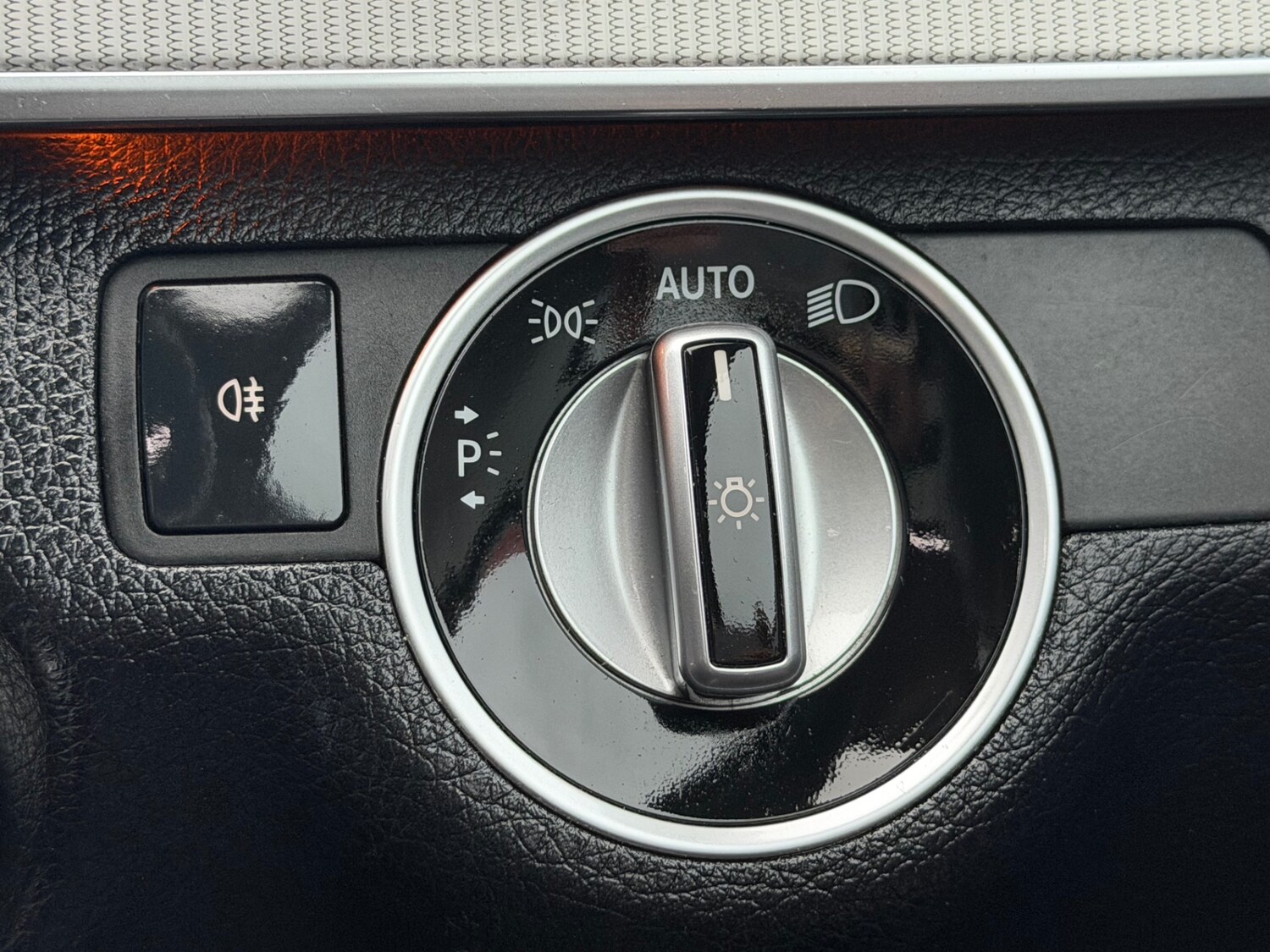 Used Mercedes-Benz E Class 2014 for sale - 77641080: Photo 20