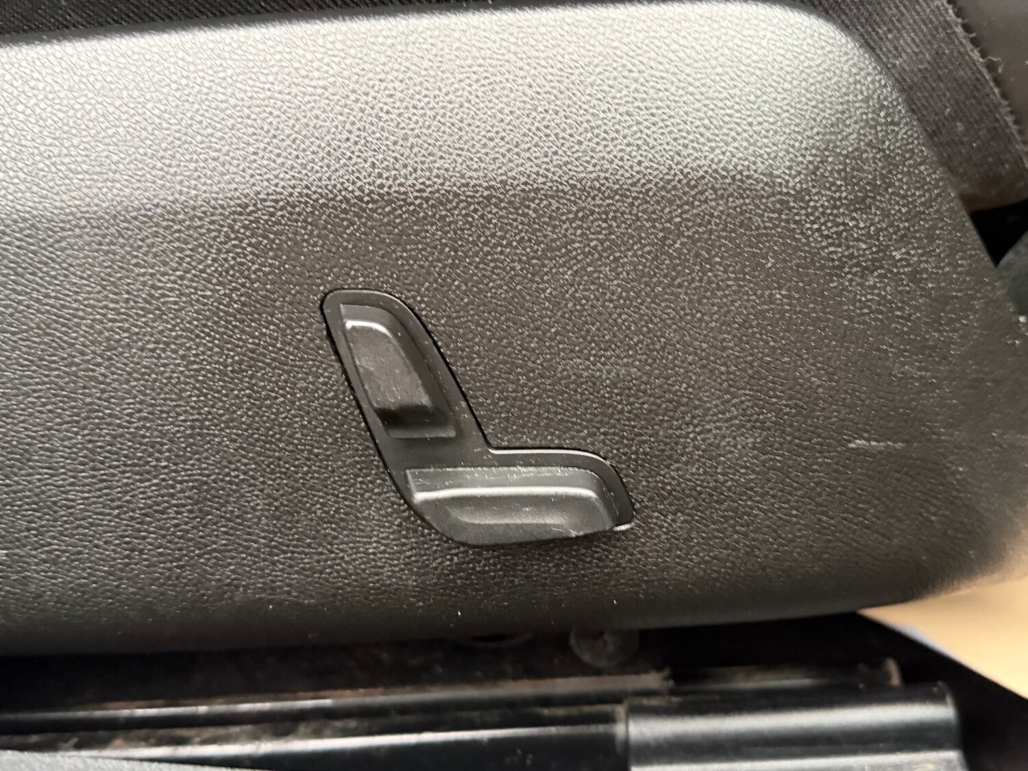 Used Mercedes-Benz E Class 2014 for sale - 77641080: Photo 23