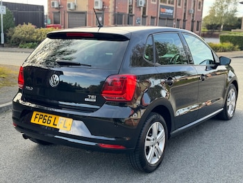Used Volkswagen Polo 2016 for sale - 76219260: Photo