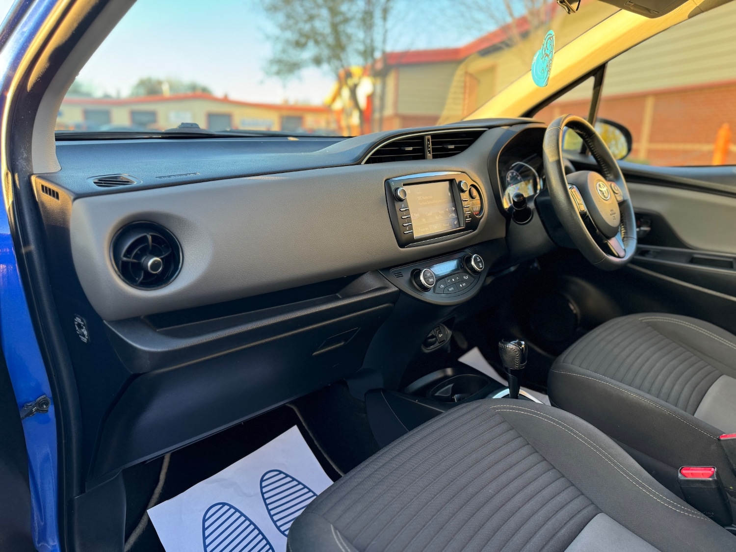 Used Toyota Yaris 2017 for sale - 76639626: Photo 16