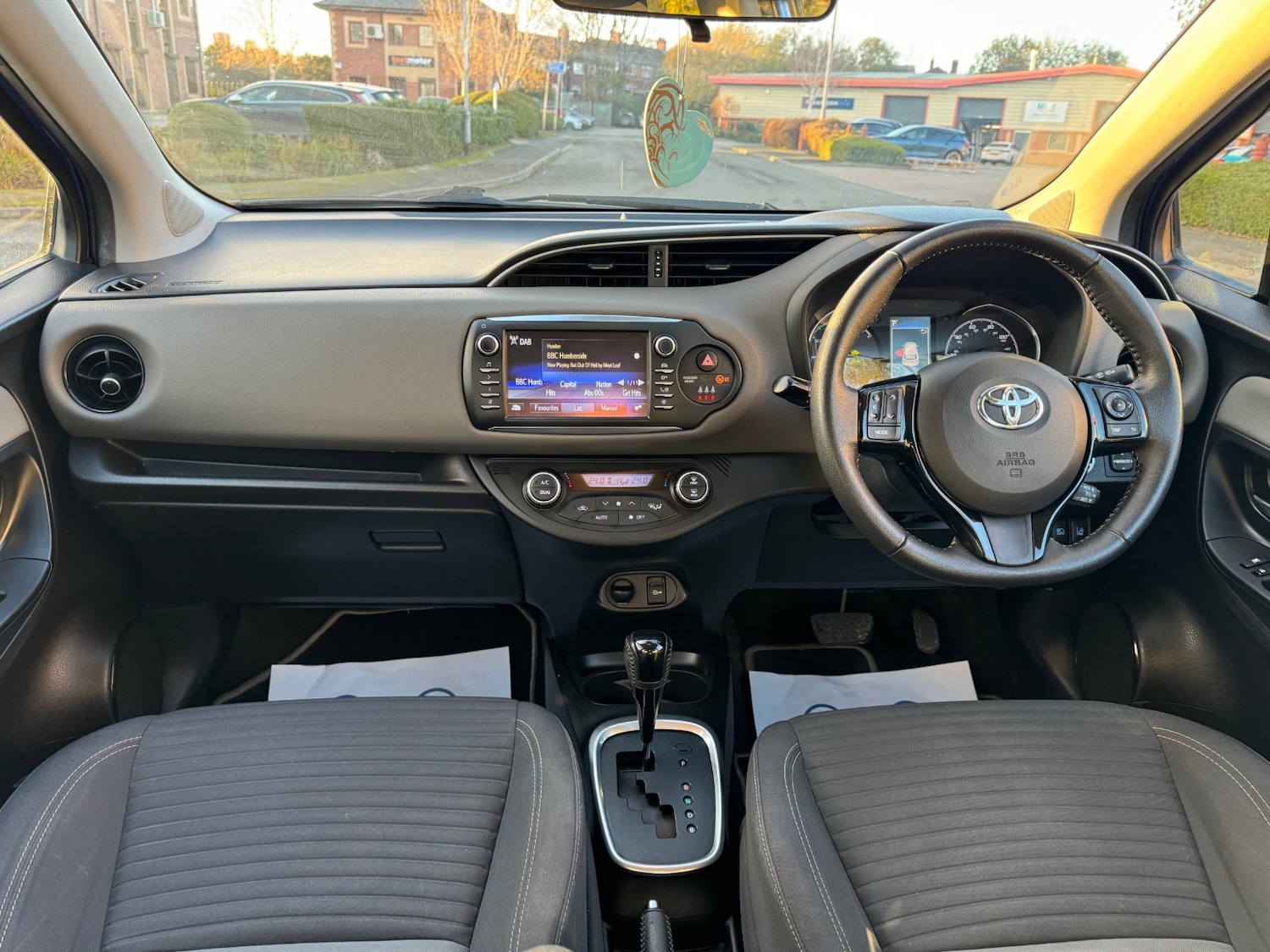 Used Toyota Yaris 2017 for sale - 76639626: Photo 19