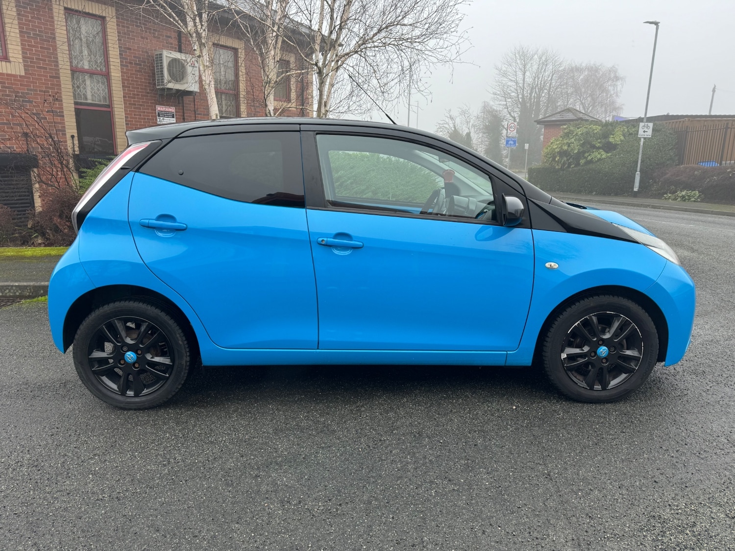 Used Toyota AYGO 2016 for sale - 77245630: Photo 2