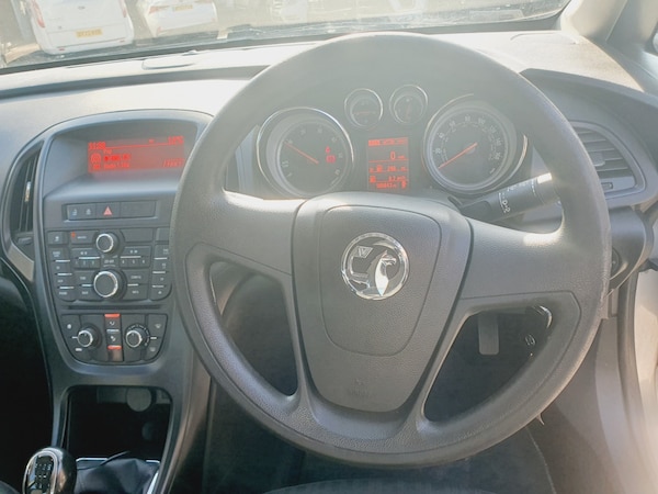 Used Vauxhall Astra 2014 for sale - 76249403: Photo 11