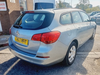 Used Vauxhall Astra 2014 for sale - 76249403: Photo