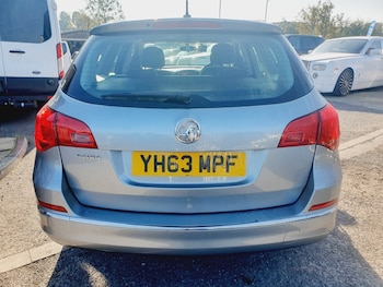 Used Vauxhall Astra 2014 for sale - 76249403: Photo