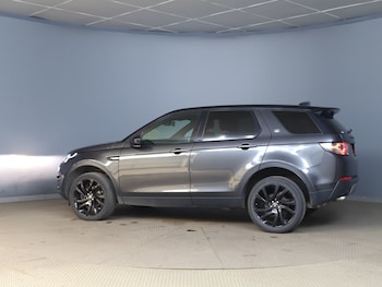 Used Land Rover Discovery Sport 2017 for sale - 78270352: Photo