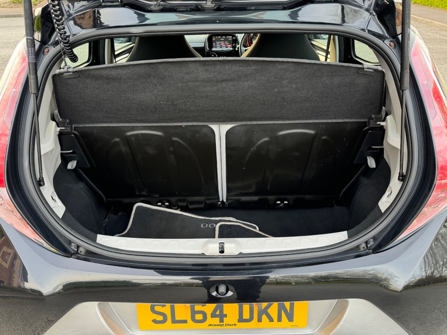 Used Toyota AYGO 2014 for sale - 78111382: Photo 24