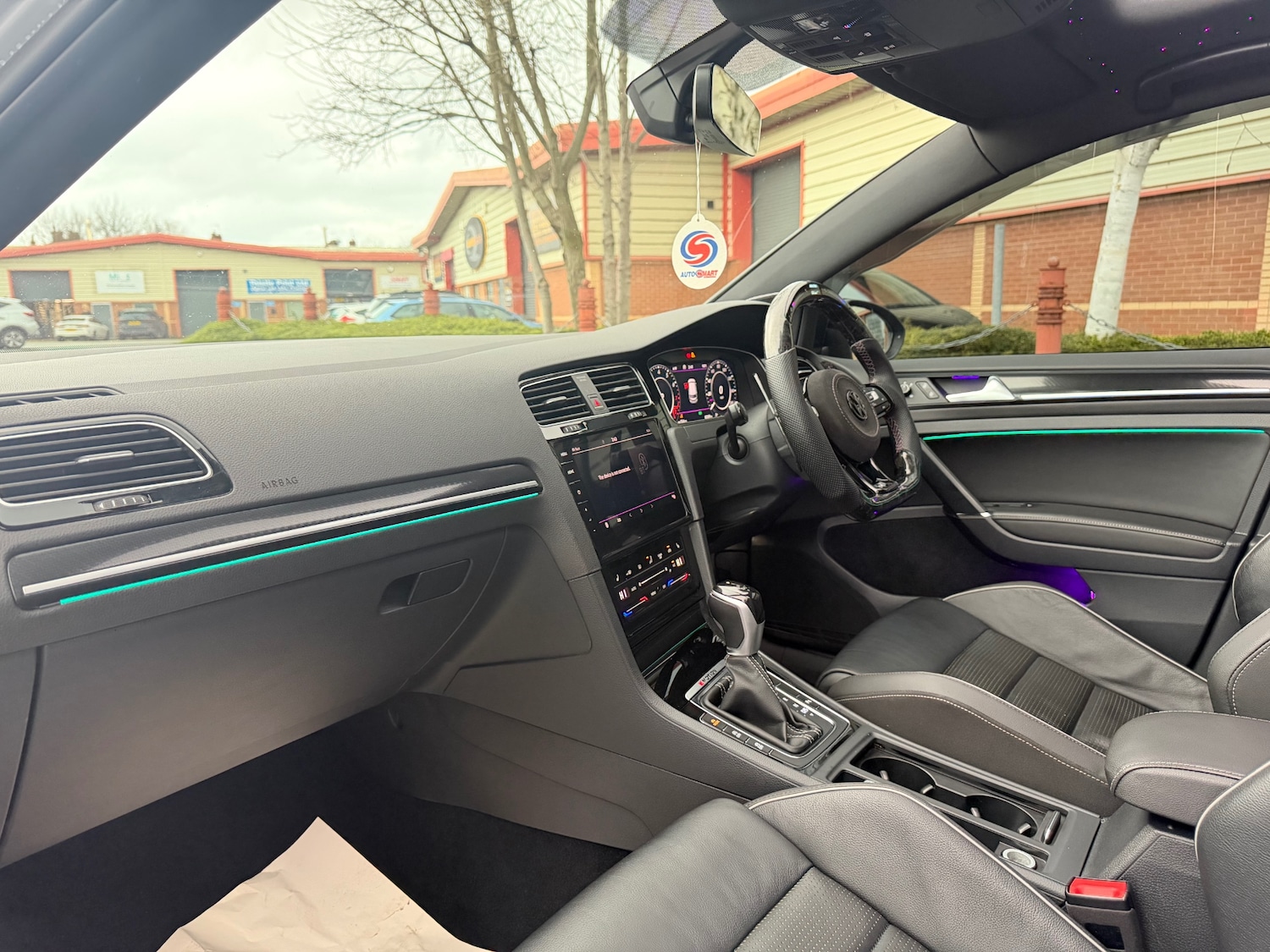 Used Volkswagen Golf 2017 for sale - 77475770: Photo 14