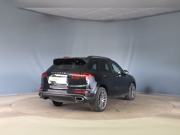 Used Porsche Cayenne 2018 for sale - 78653510: Photo