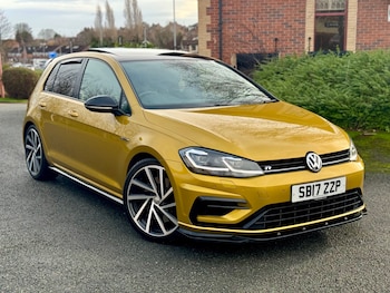 Used Volkswagen Golf 2017 for sale - 77168359: Photo