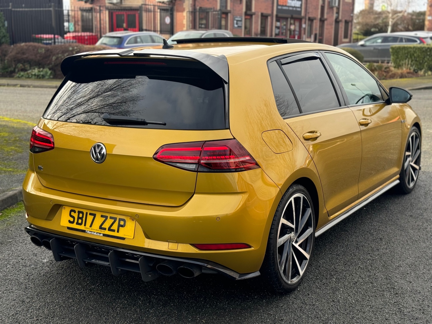 Used Volkswagen Golf 2017 for sale - 77168359: Photo 3