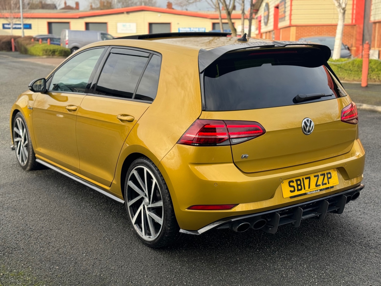 Used Volkswagen Golf 2017 for sale - 77168359: Photo 5