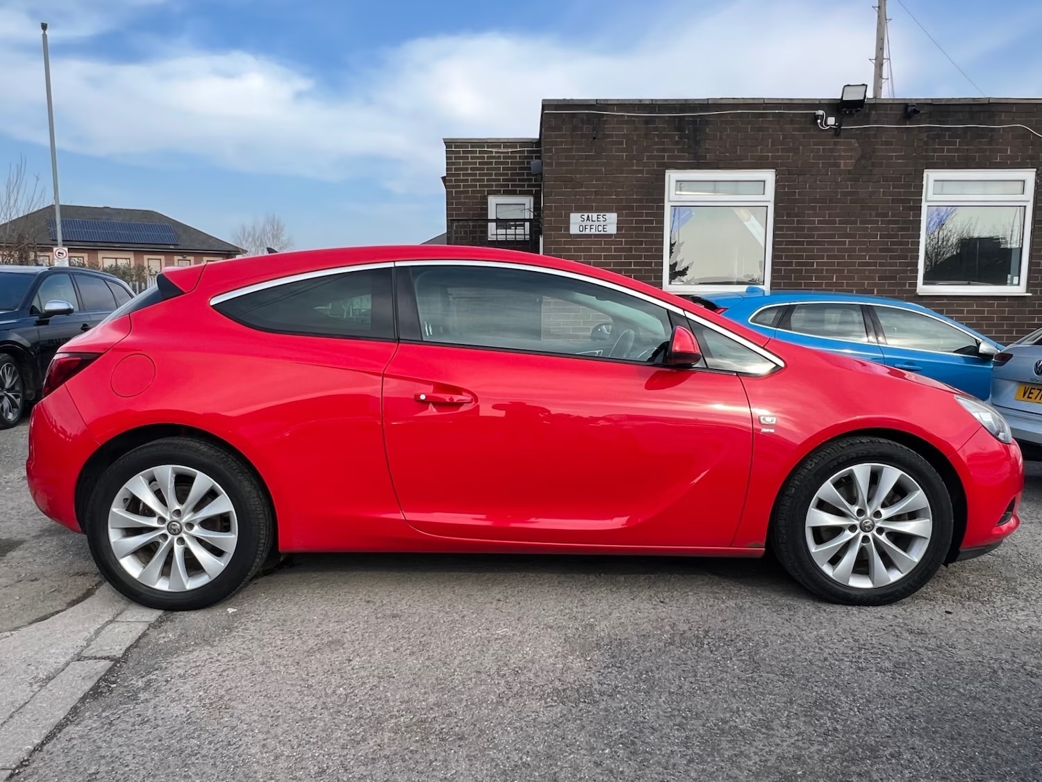 Used Vauxhall Astra GTC 2013 for sale - 77184872: Photo 2