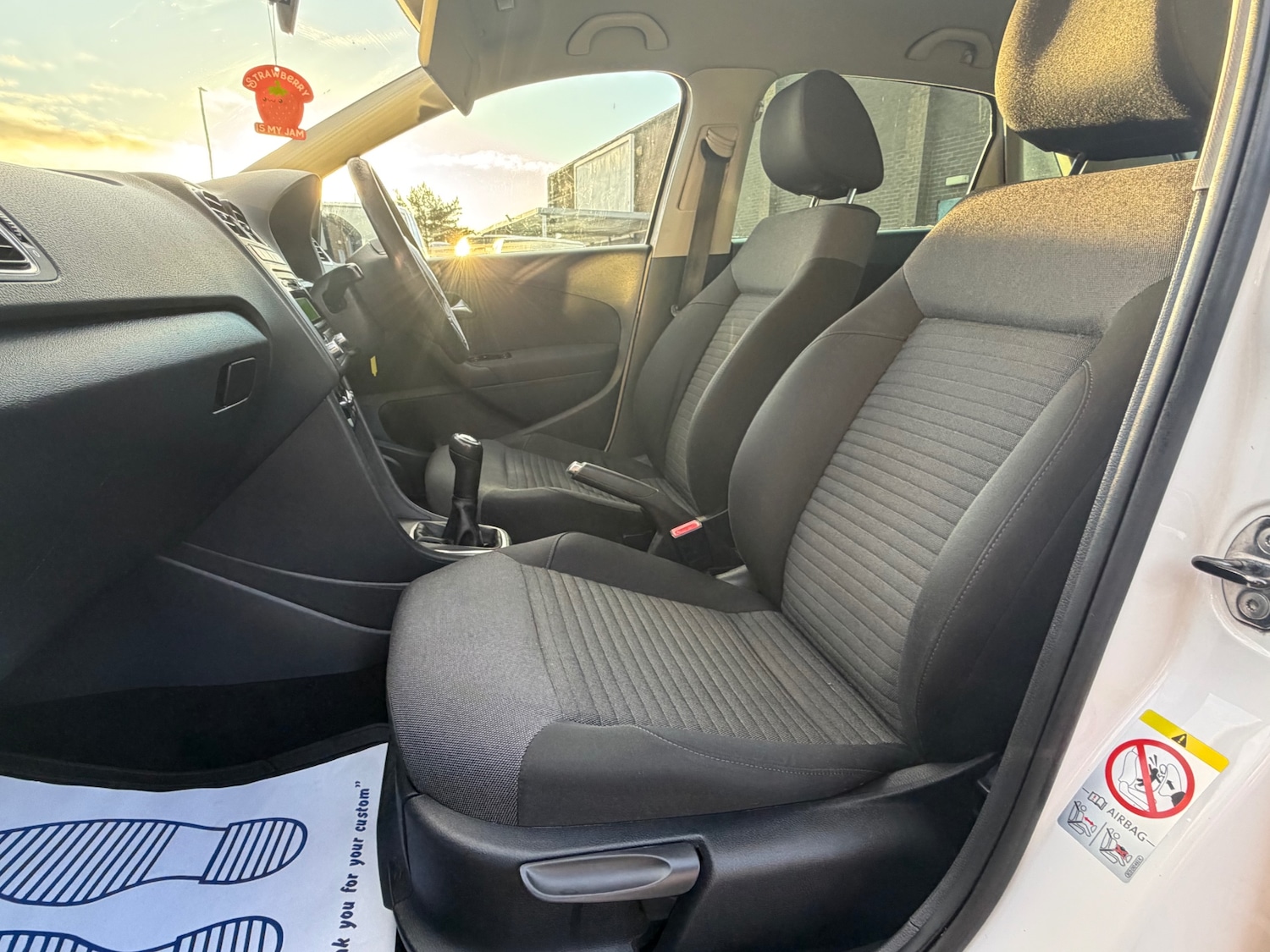 Used Volkswagen Polo 2011 for sale - 76750581: Photo 11