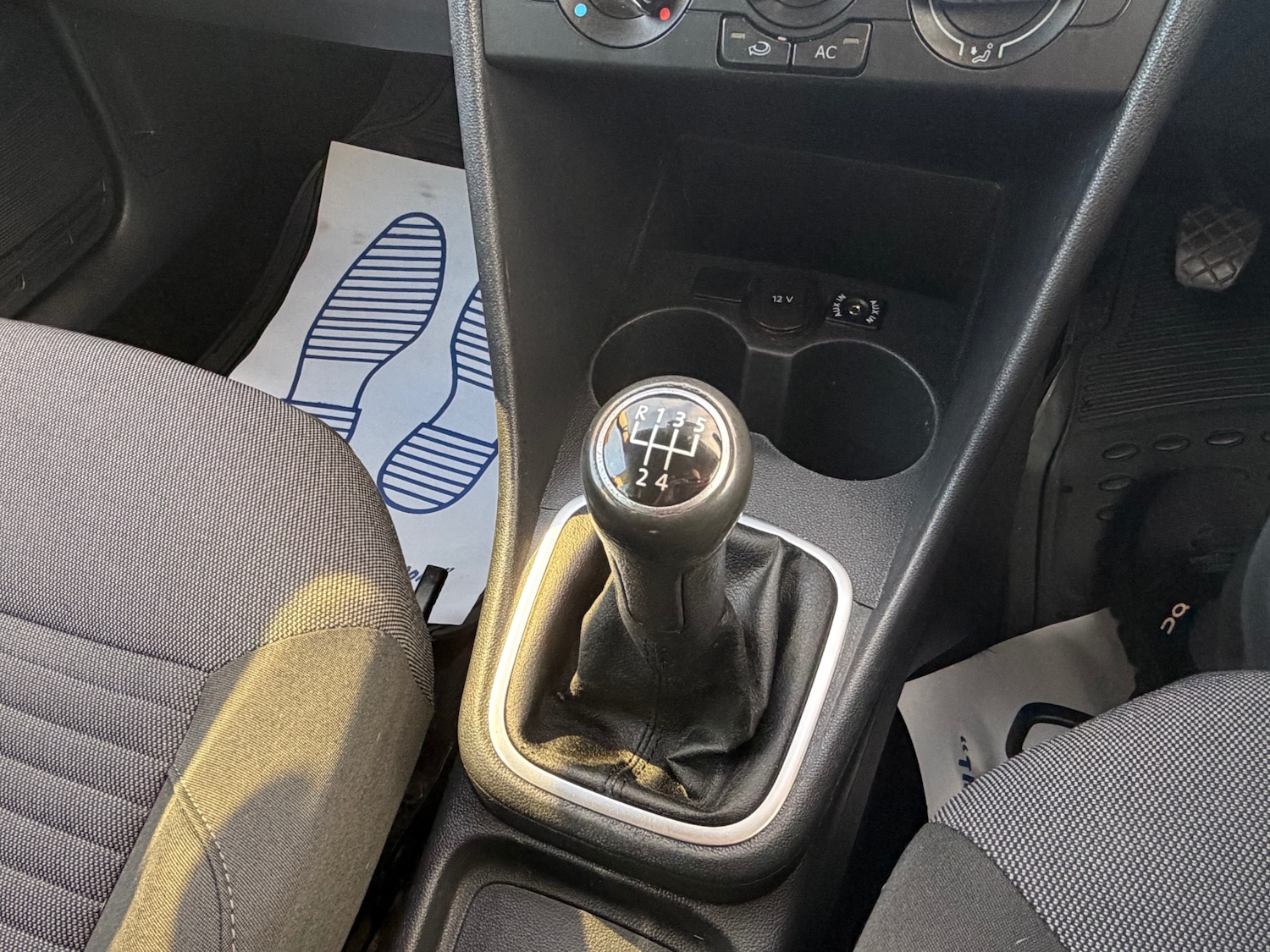 Used Volkswagen Polo 2011 for sale - 76750581: Photo 15