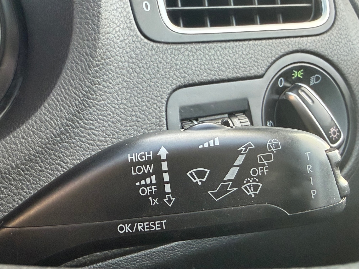 Used Volkswagen Polo 2011 for sale - 76750581: Photo 18