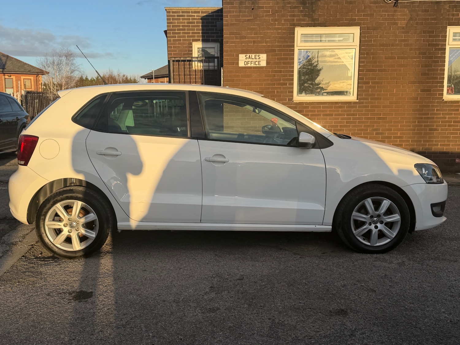Used Volkswagen Polo 2011 for sale - 76750581: Photo 2