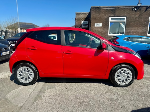 Used Toyota AYGO 2018 for sale - 74313978: Photo 2