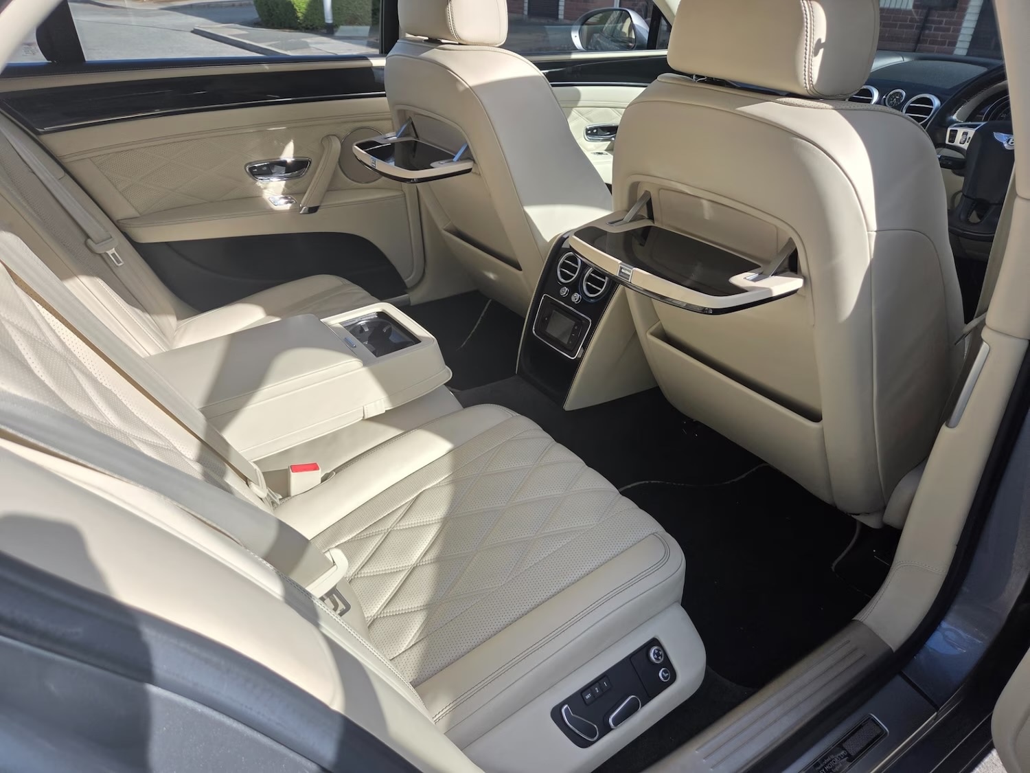Used Bentley Flying Spur 2015 for sale - 77245530: Photo 12