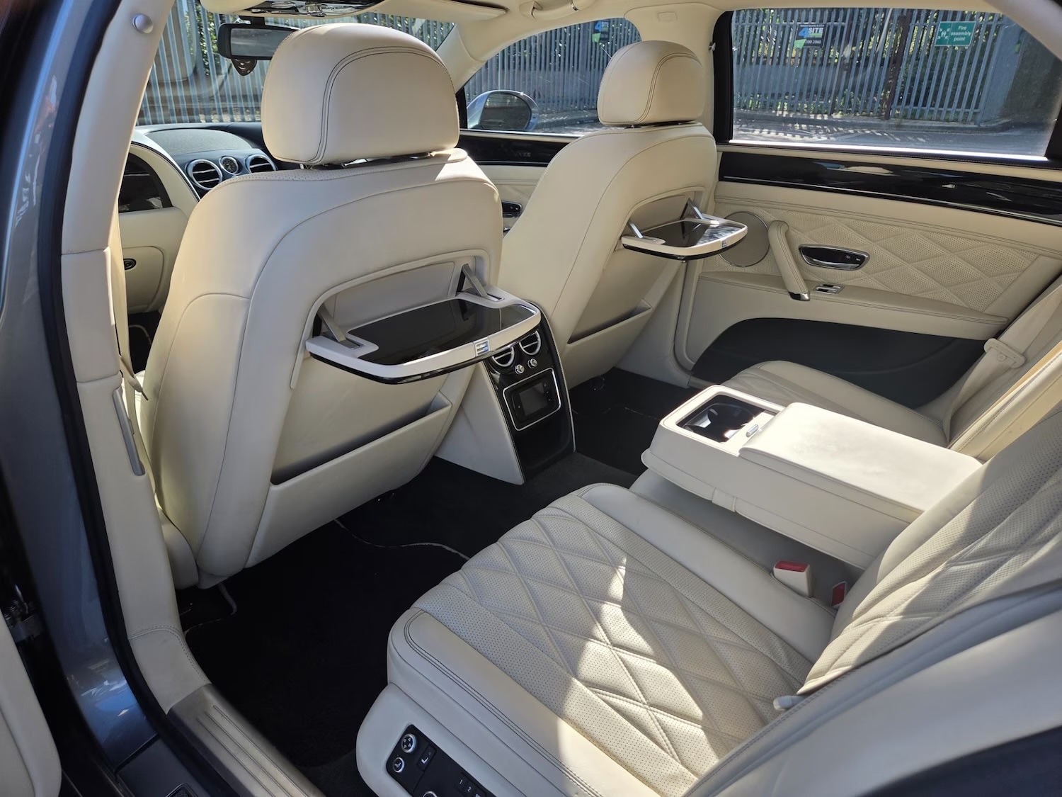 Used Bentley Flying Spur 2015 for sale - 77245530: Photo 16