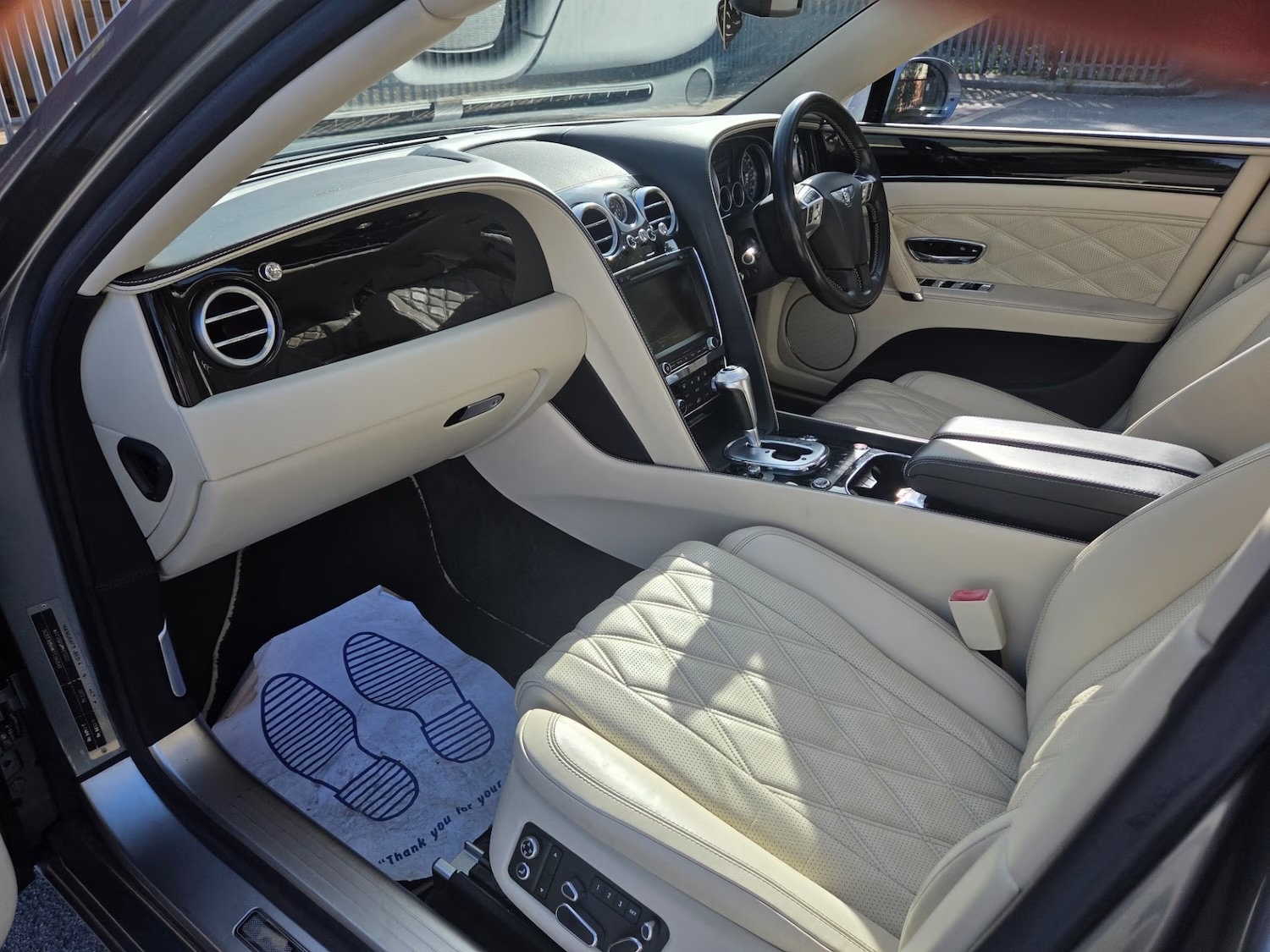 Used Bentley Flying Spur 2015 for sale - 77245530: Photo 17