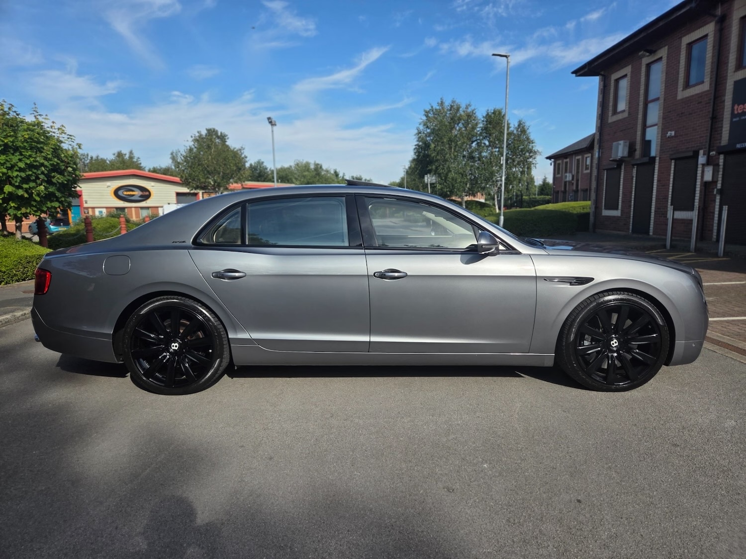 Used Bentley Flying Spur 2015 for sale - 77245530: Photo 2