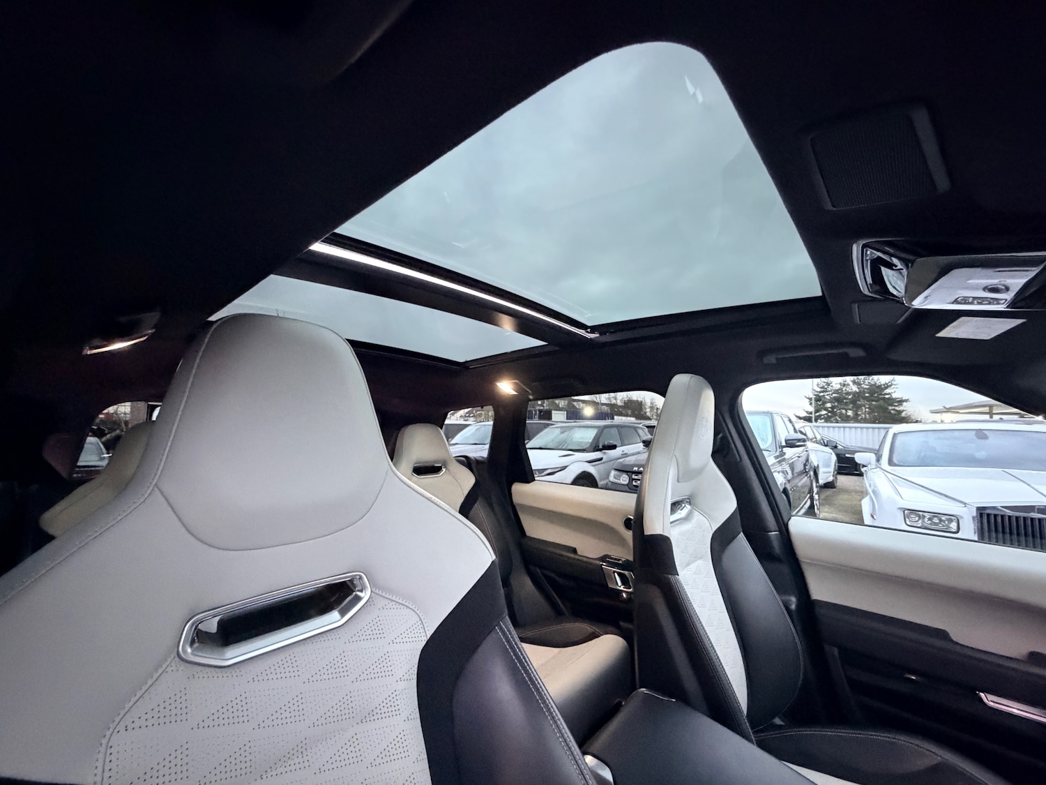 Used Land Rover Range Rover Sport 2018 for sale - 76268823: Photo 12