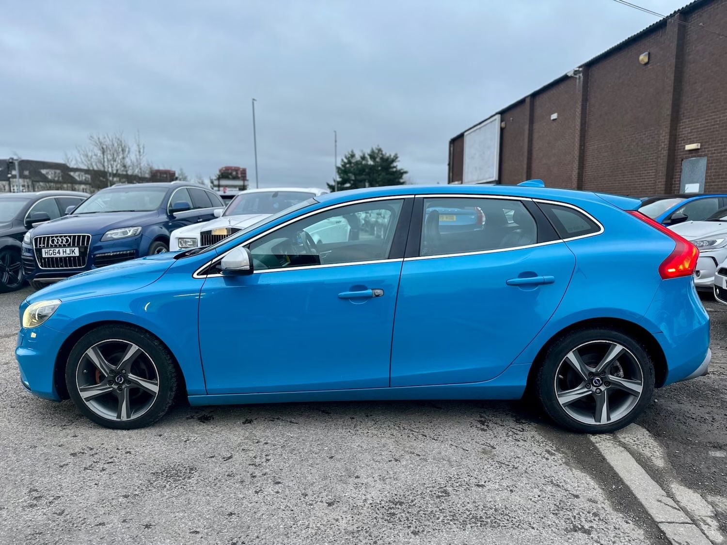 Used Volvo V40 2014 for sale - 77186409: Photo 6