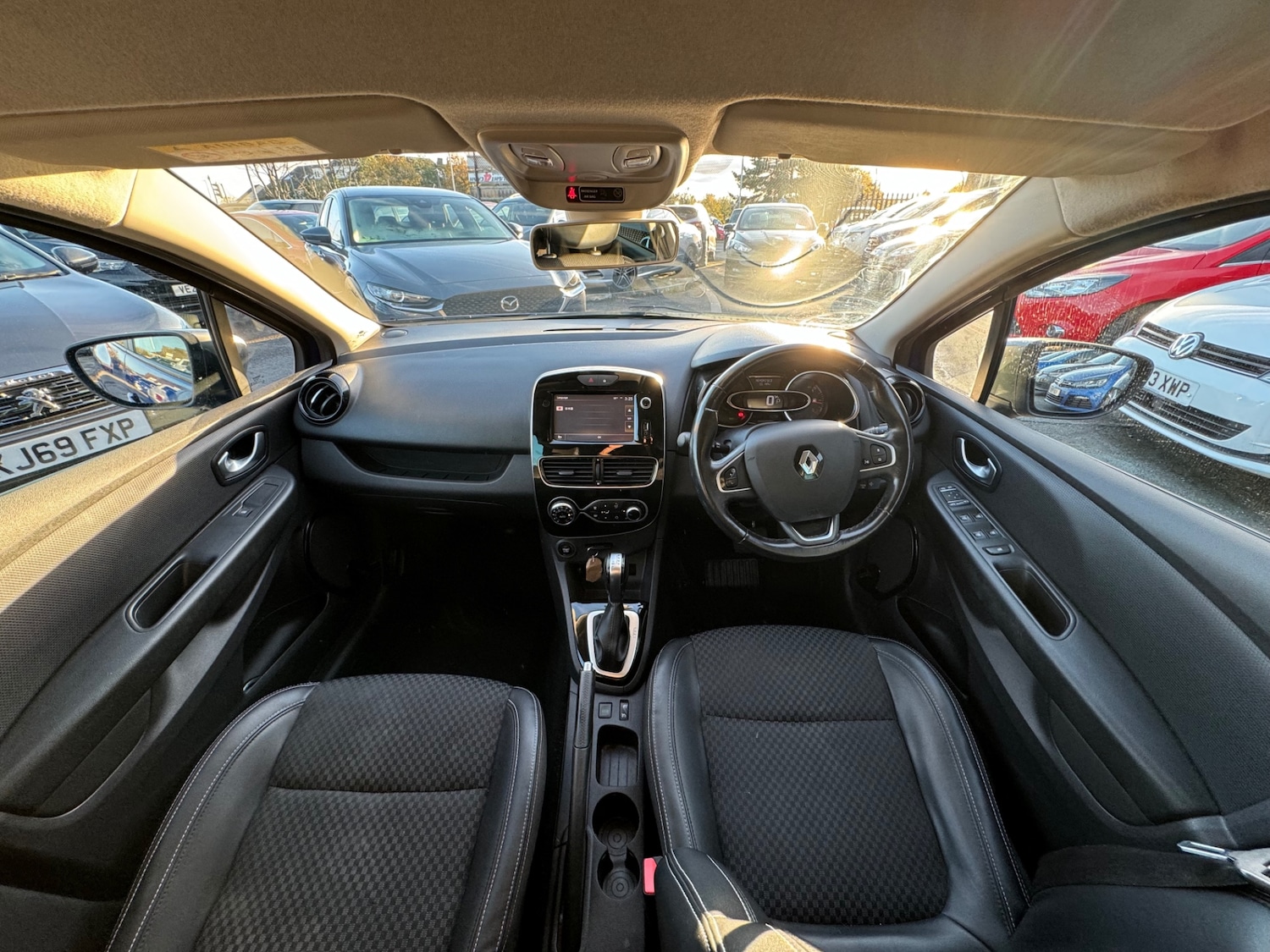 Used Renault Clio 2018 for sale - 77022868: Photo 15