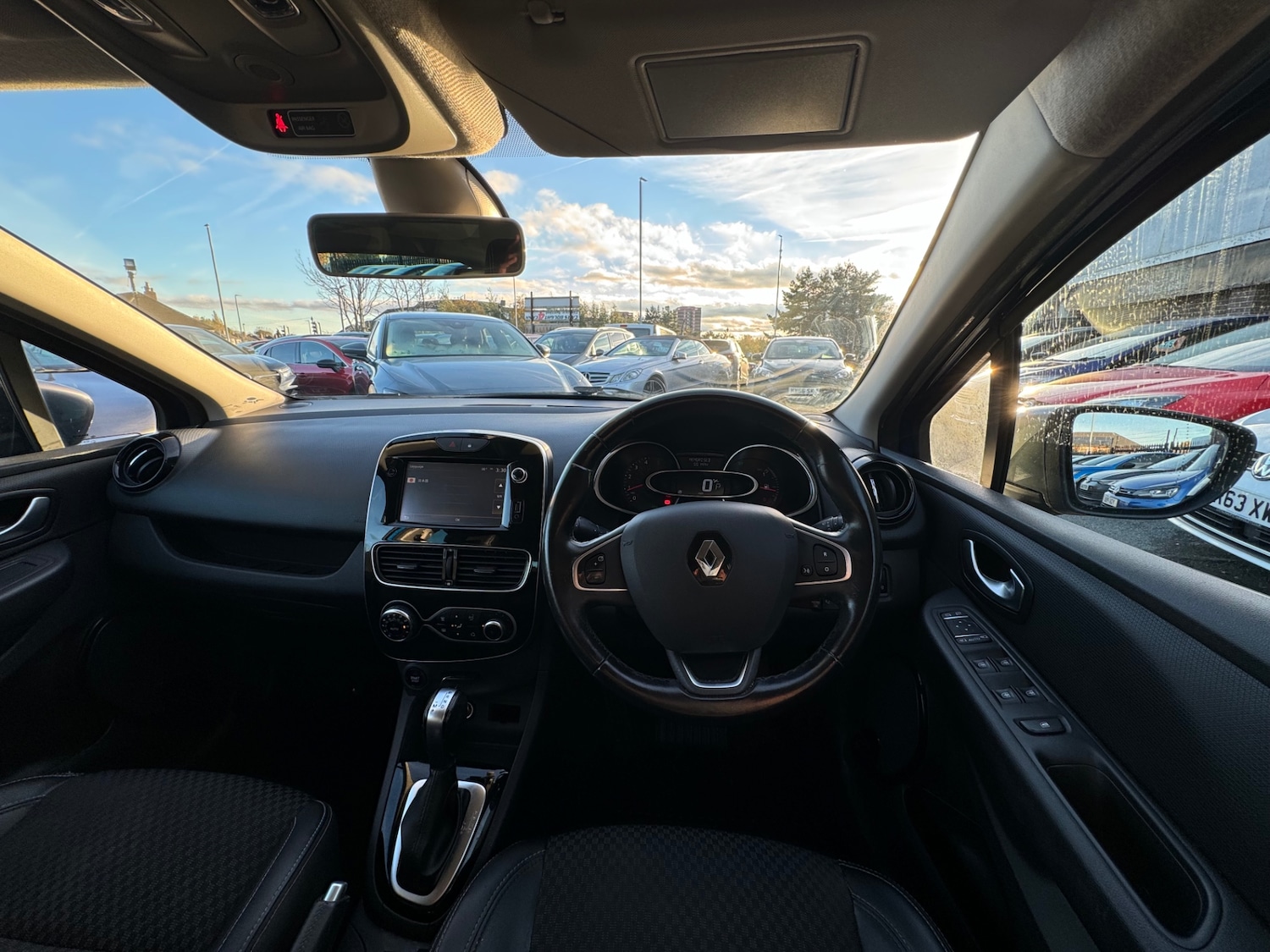 Used Renault Clio 2018 for sale - 77022868: Photo 20